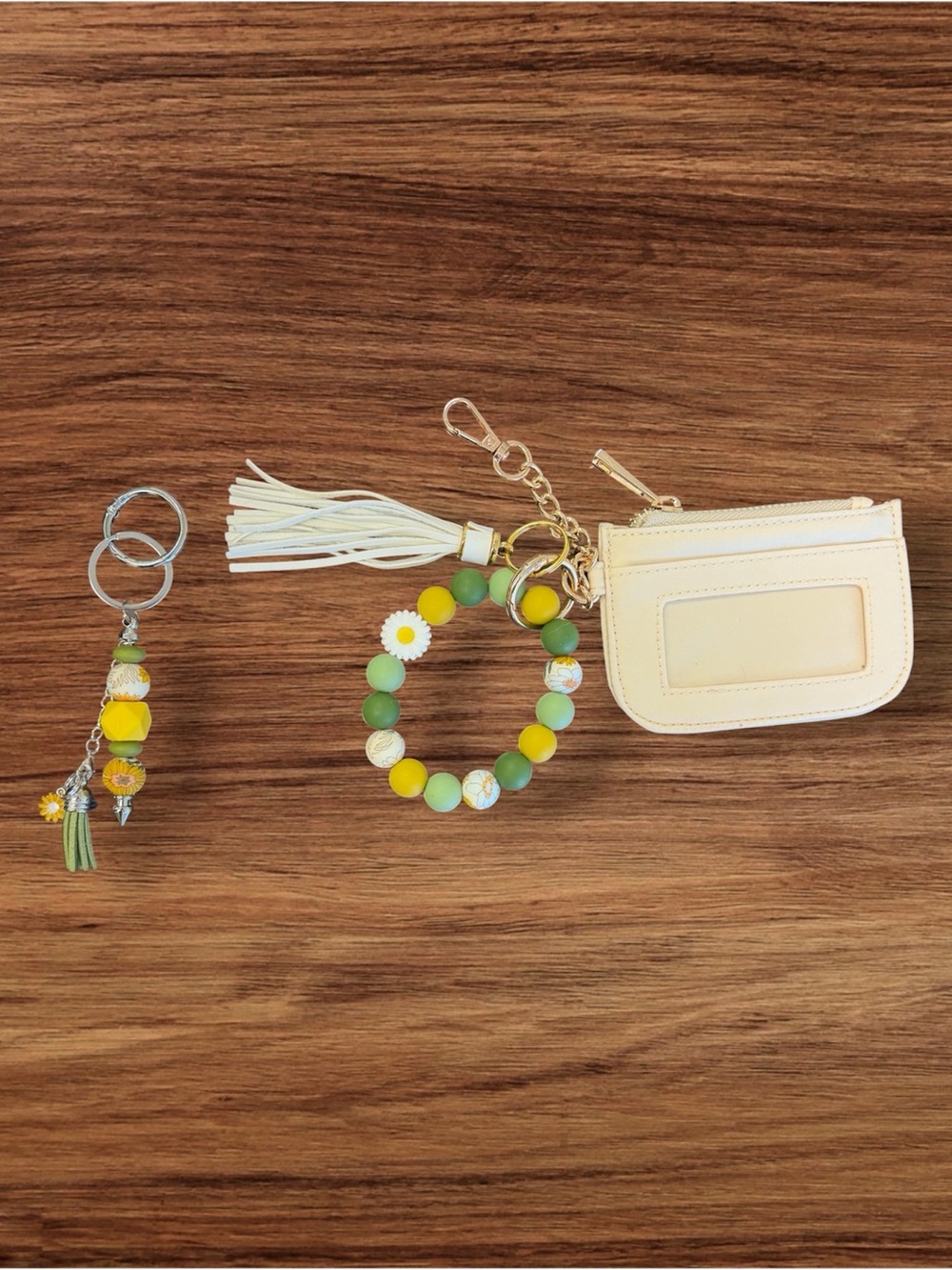 Handmade Daisy Silicone Wristlet Keychain & Wallet Set